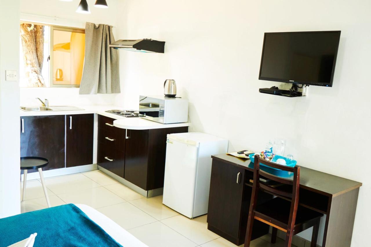 Laha Hotel Maun Buitenkant foto