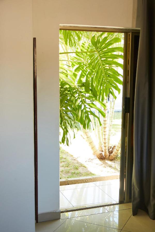Laha Hotel Maun Buitenkant foto